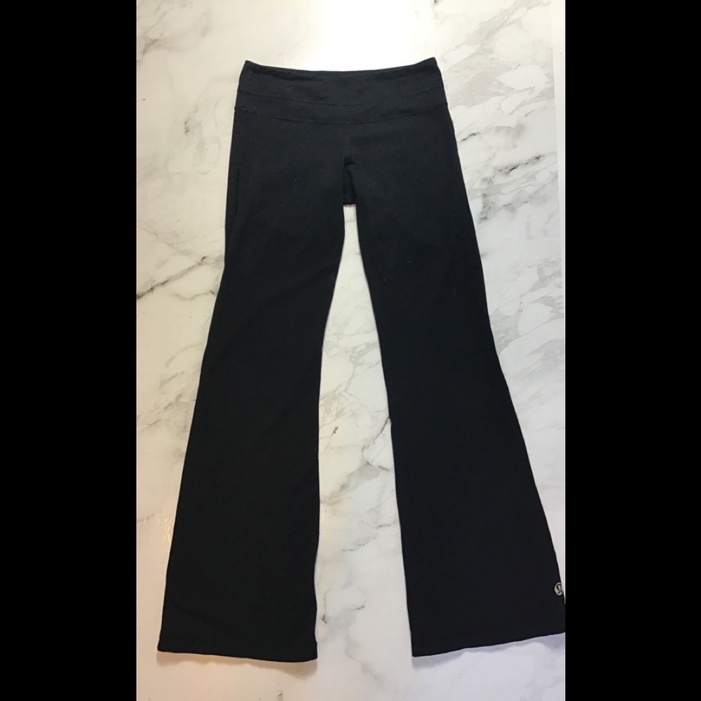 Lululemon yoga pants